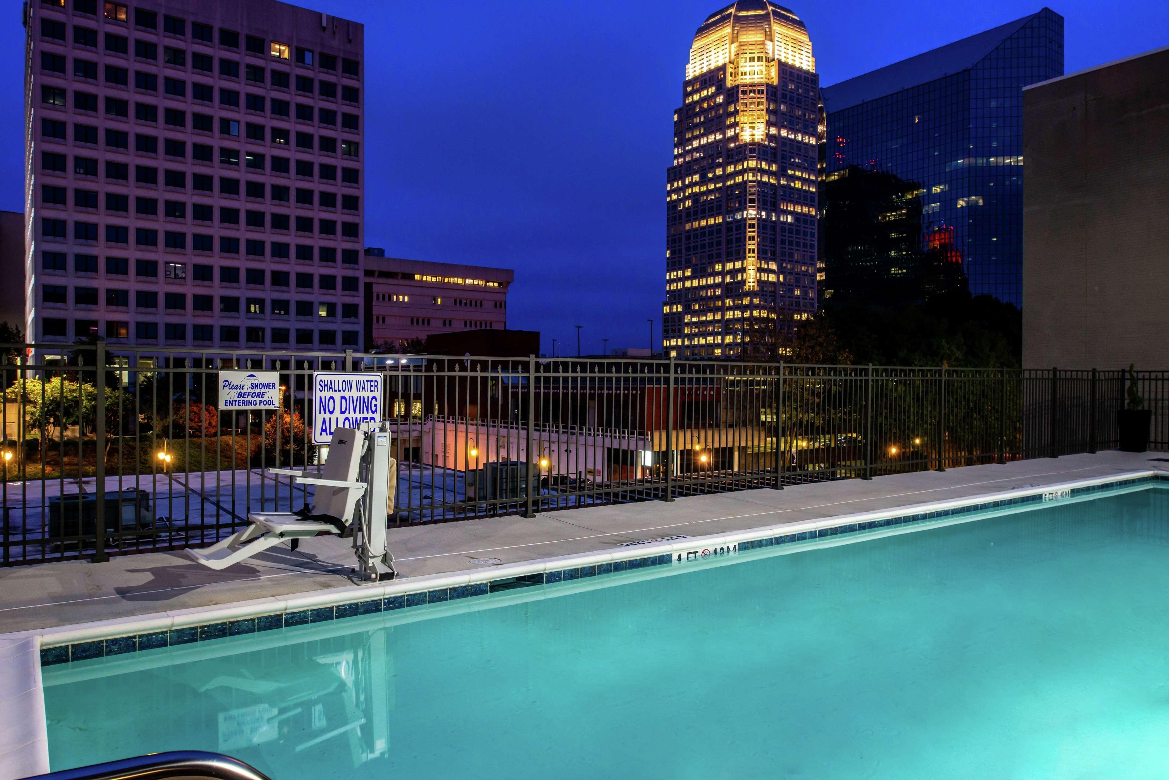 Hampton Inn & Suites Winston-Salem Downtown Bagian luar foto